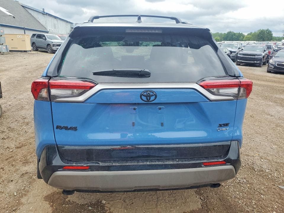 2025 TOYOTA RAV4 XSE 6