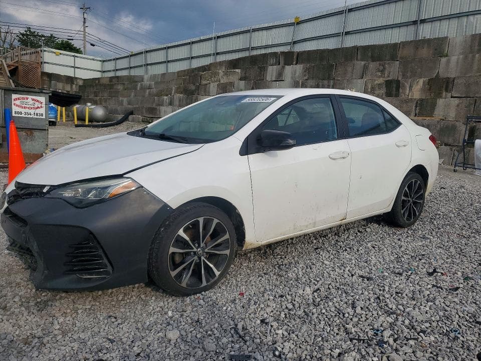 2017 TOYOTA COROLLA SE 1