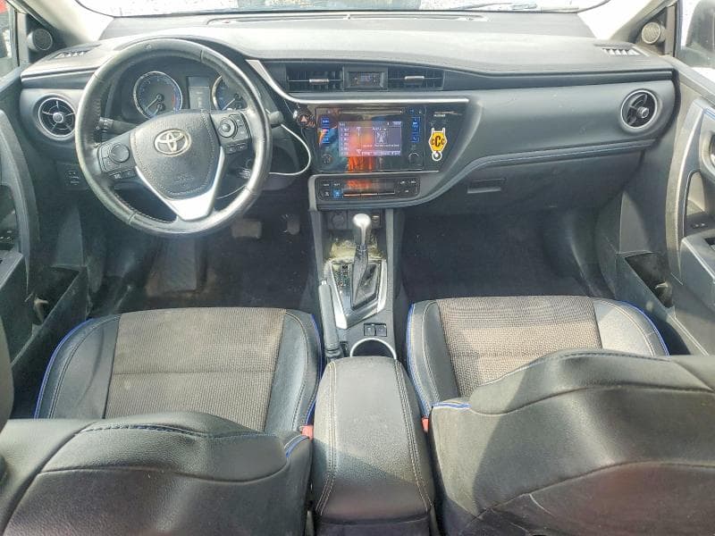 2017 TOYOTA COROLLA SE 8
