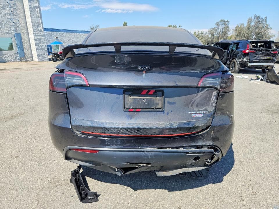 2024 TESLA MODEL Y 6