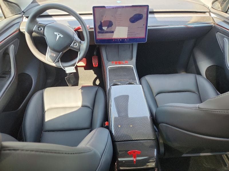 2024 TESLA MODEL Y 8