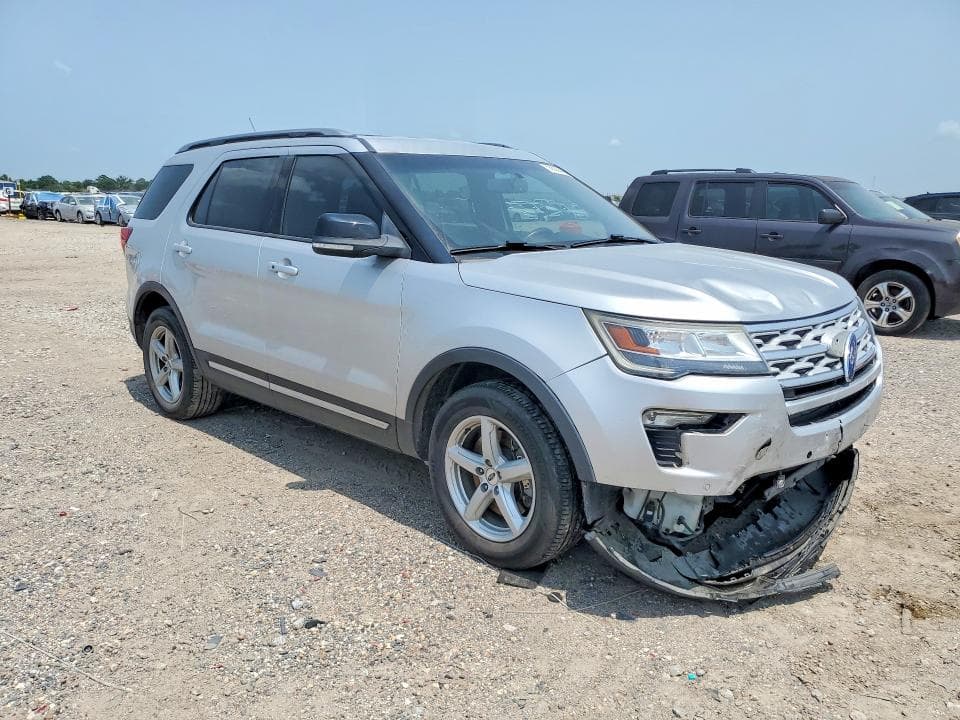 2018 FORD EXPLORER XLT 4