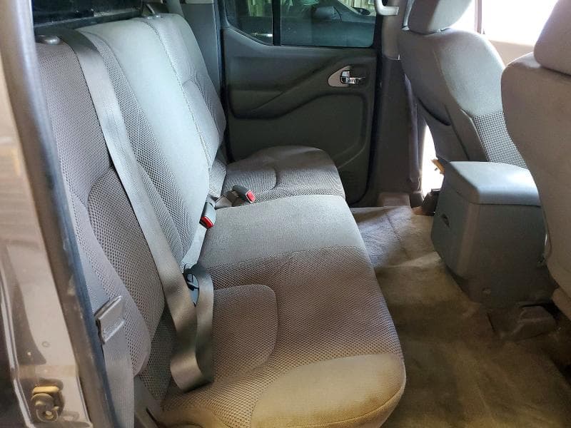2018 NISSAN FRONTIER SV 10