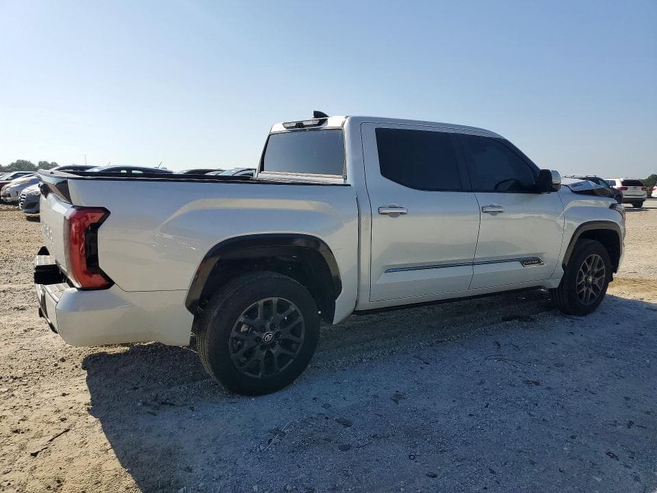 2025 TOYOTA TUNDRA PLATINUM HV PLATINUM HV 3