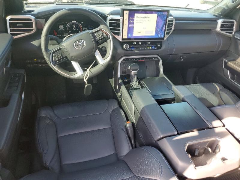 2025 TOYOTA TUNDRA PLATINUM HV PLATINUM HV 8