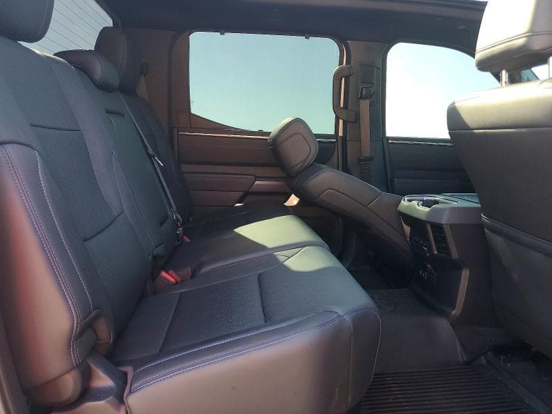 2025 TOYOTA TUNDRA PLATINUM HV PLATINUM HV 10