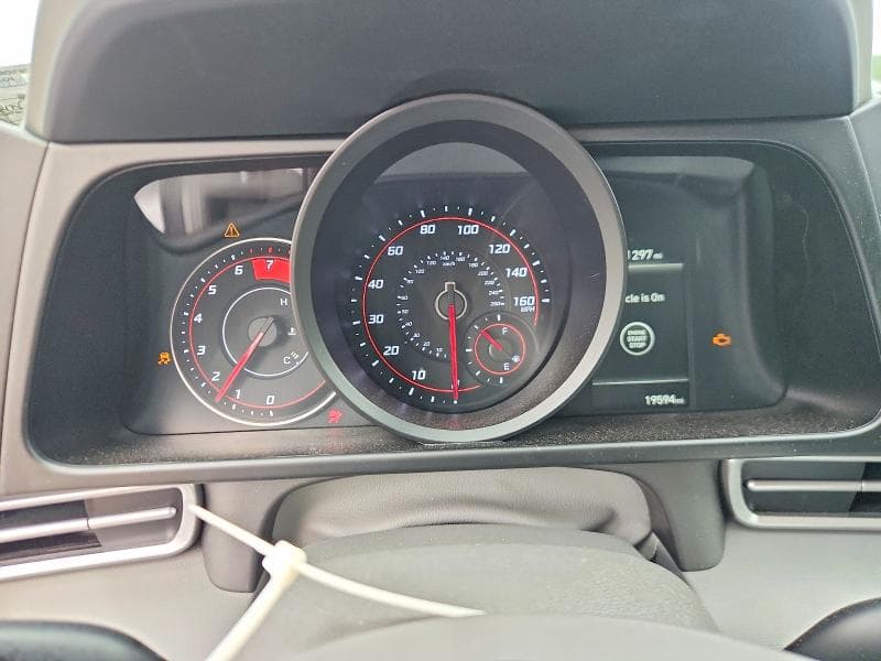 2023 HYUNDAI ELANTRA SEL SEL 9