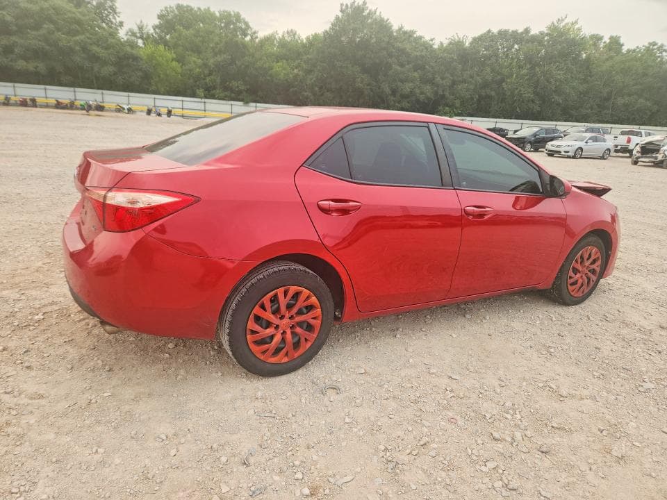 2018 TOYOTA COROLLA LE 3
