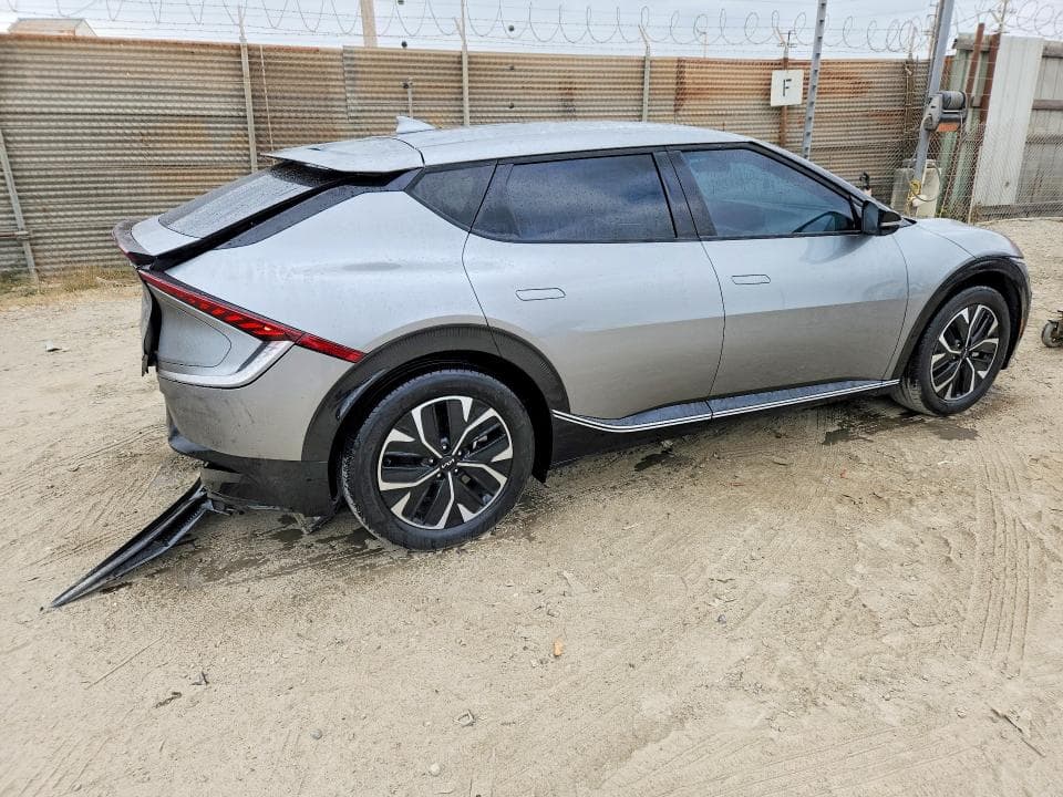 2023 KIA EV6 WIND 3