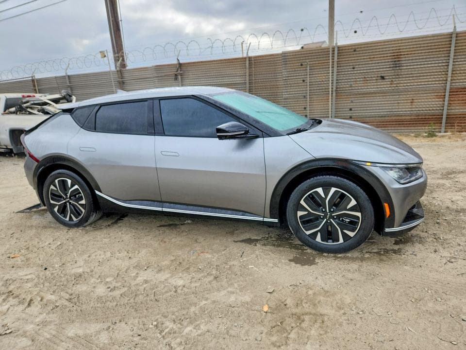 2023 KIA EV6 WIND 4