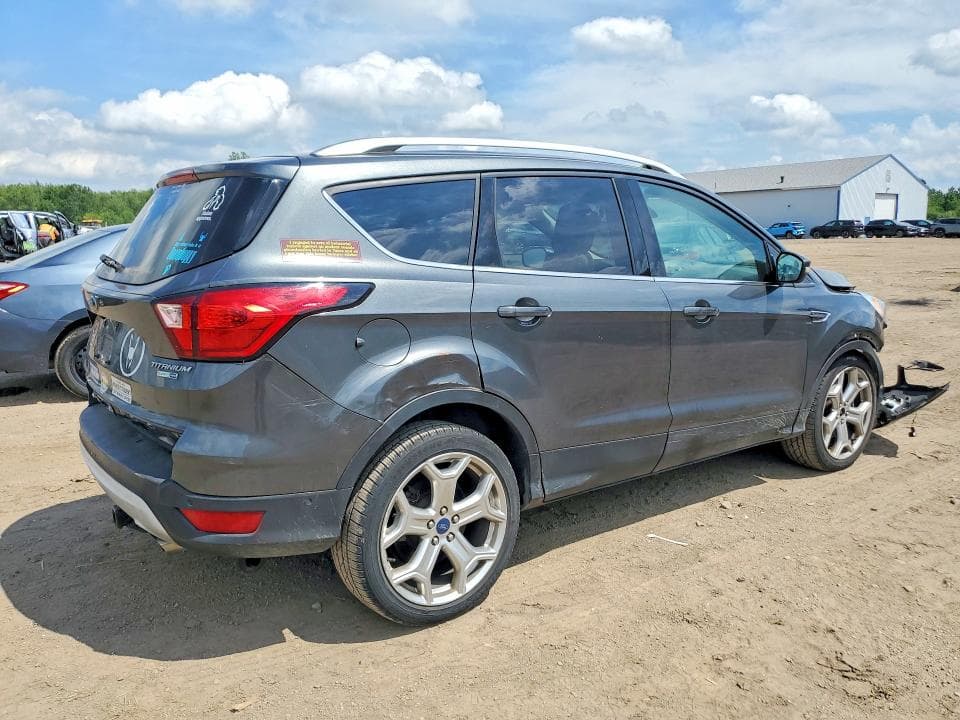 2019 FORD ESCAPE TITANIUM 3