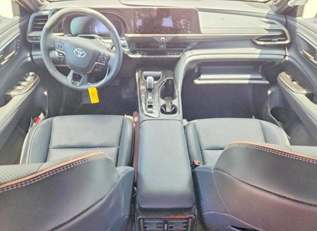 2026 TOYOTA CROWN SIGNIA LIMITED 8