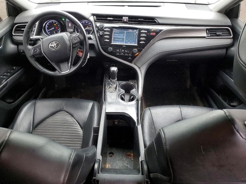 2020 TOYOTA CAMRY SE 8