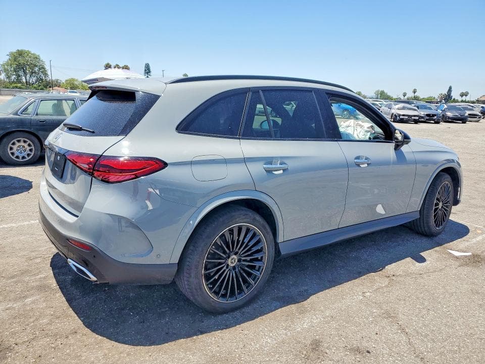 2026 MERCEDES-BENZ GLC 300 3