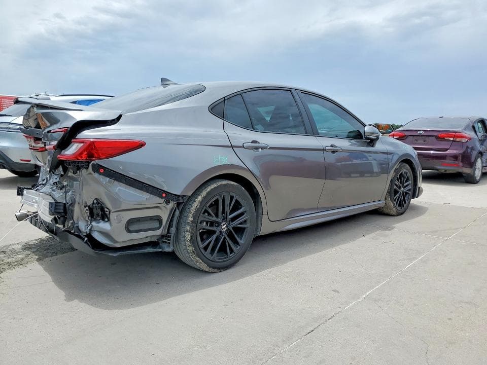 2025 TOYOTA CAMRY SE SE 3