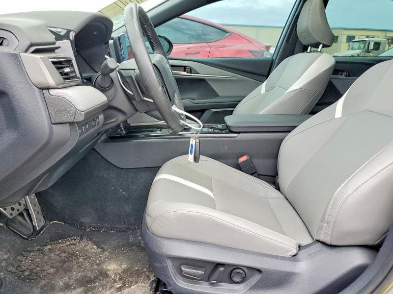 2025 TOYOTA CAMRY SE SE 7