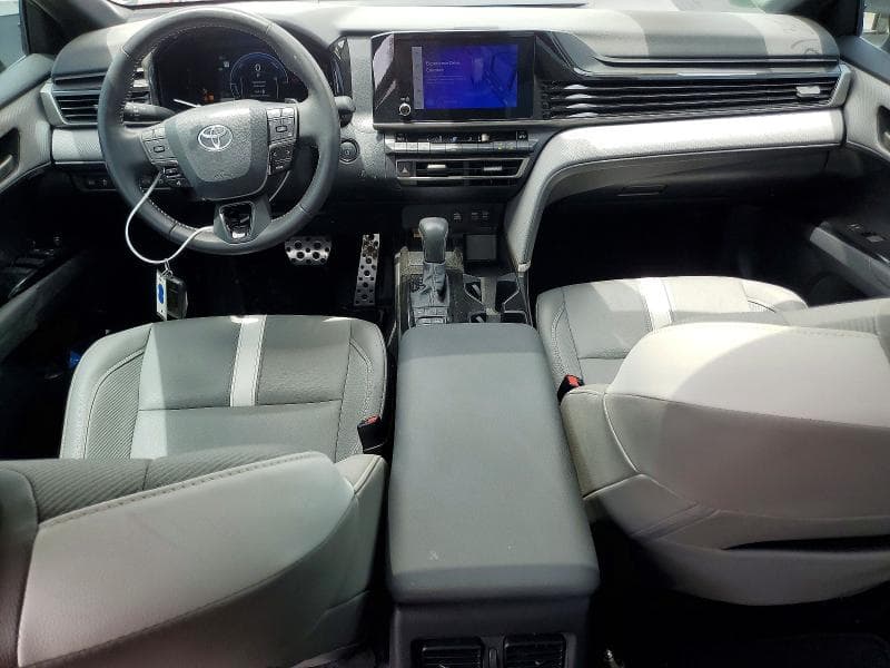 2025 TOYOTA CAMRY SE SE 8