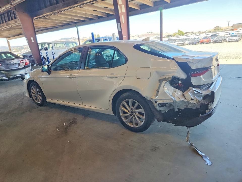 2022 TOYOTA CAMRY LE 2