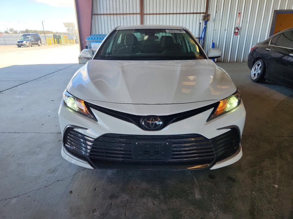 2022 TOYOTA CAMRY LE 5