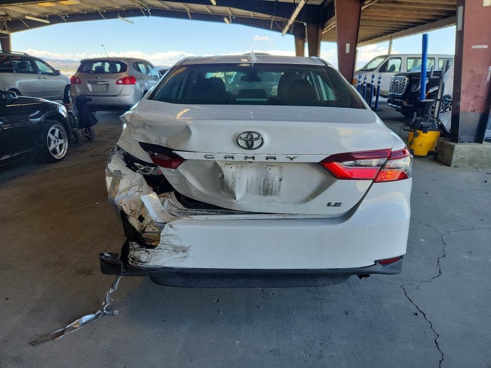 2022 TOYOTA CAMRY LE 6