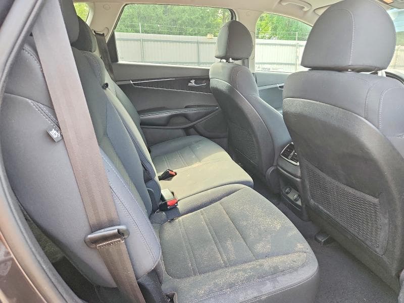 2018 KIA SORENTO LX 11