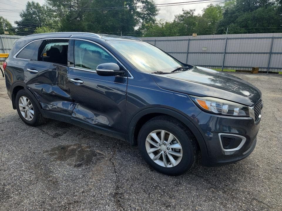 2018 KIA SORENTO LX 4