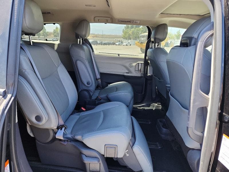2021 TOYOTA SIENNA LIMITED 7-PASSENGER 11