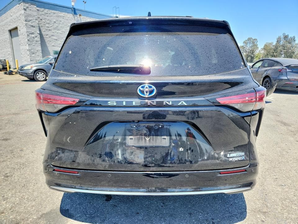 2021 TOYOTA SIENNA LIMITED 7-PASSENGER 6
