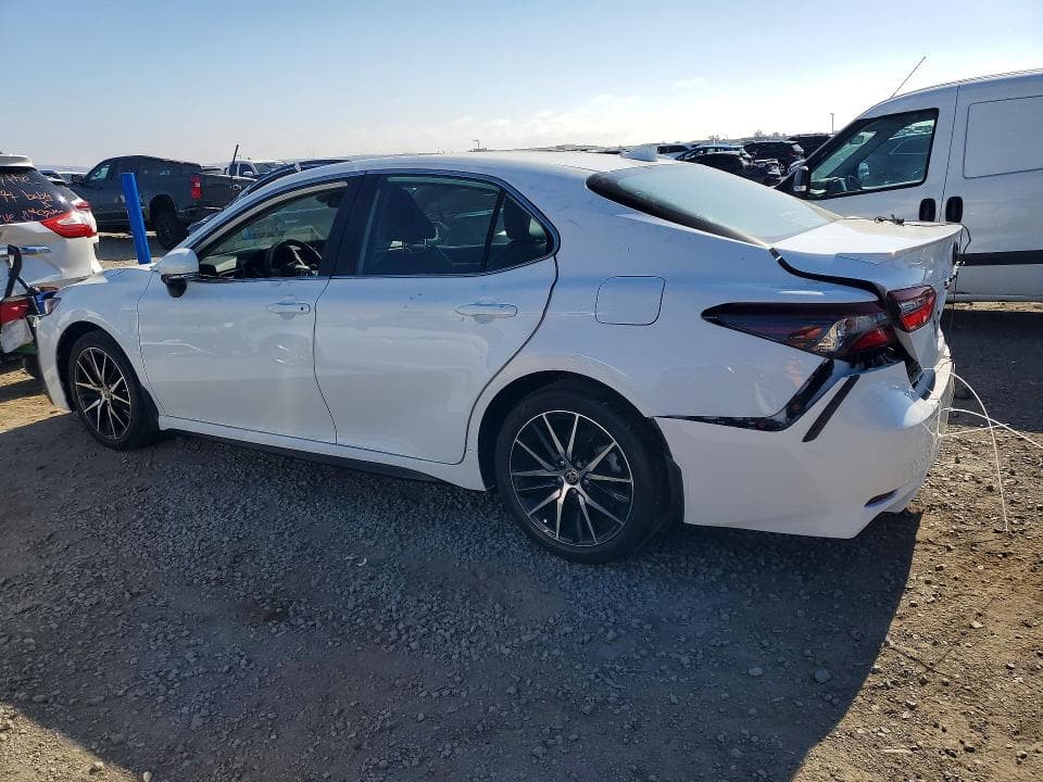 2024 TOYOTA CAMRY SE 2