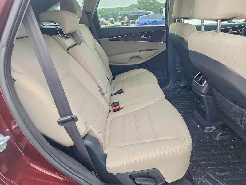2017 KIA SORENTO LX 10
