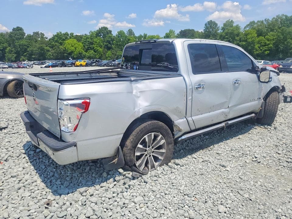 2017 NISSAN TITAN SL 3