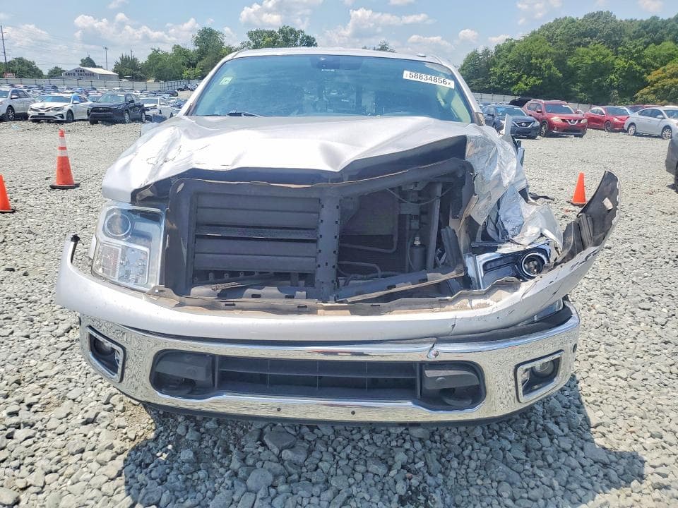 2017 NISSAN TITAN SL 5