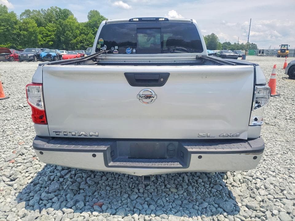 2017 NISSAN TITAN SL 6