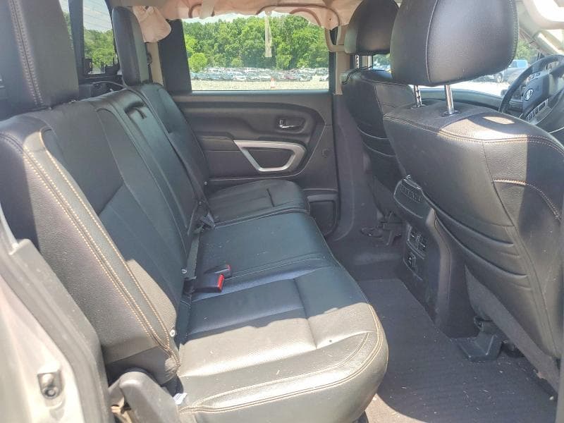 2017 NISSAN TITAN SL 10