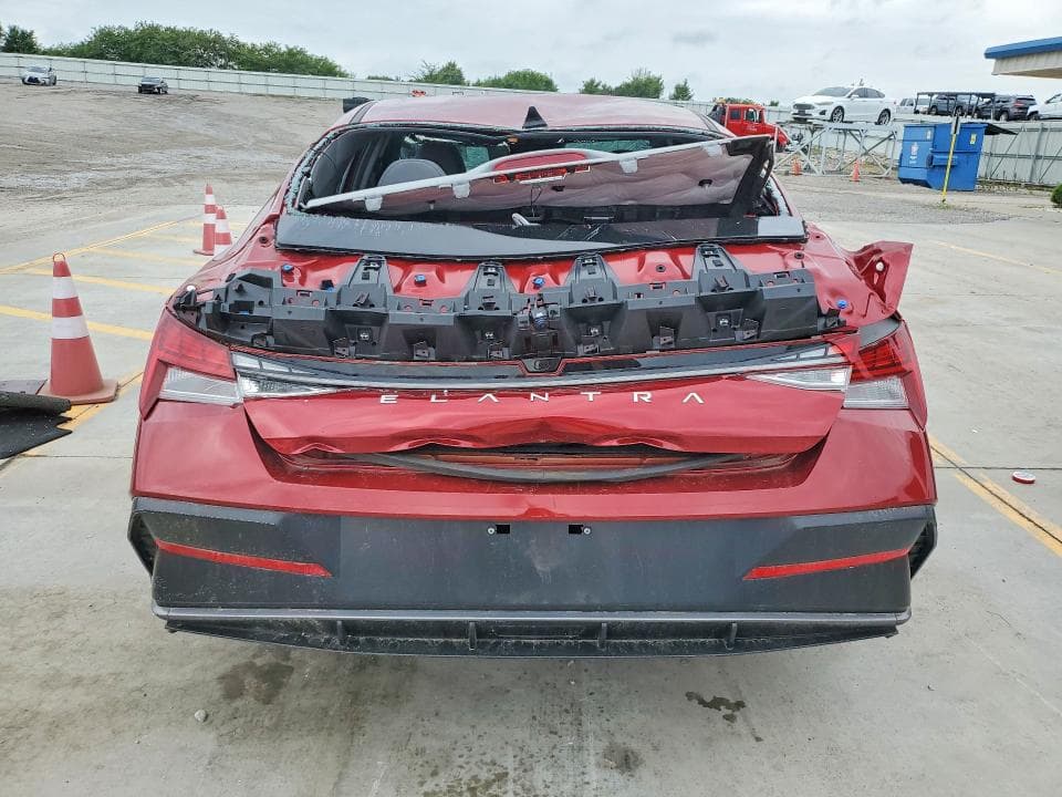 2024 HYUNDAI ELANTRA SEL 6