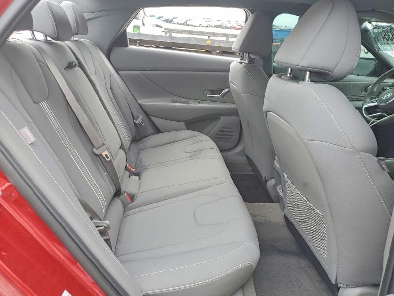 2024 HYUNDAI ELANTRA SEL 10