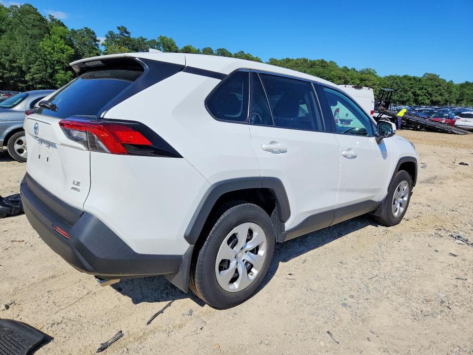 2024 TOYOTA RAV4 LE 3