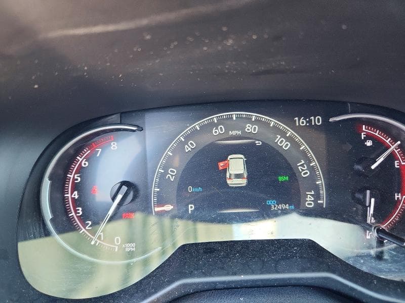 2024 TOYOTA RAV4 LE 9