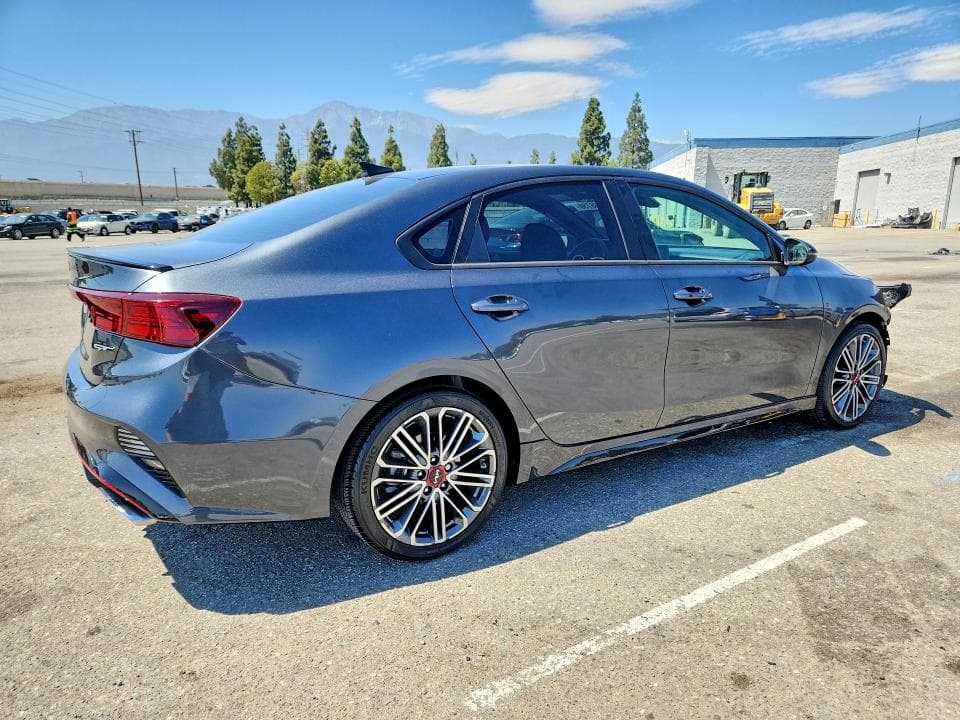 2024 KIA FORTE GT 3