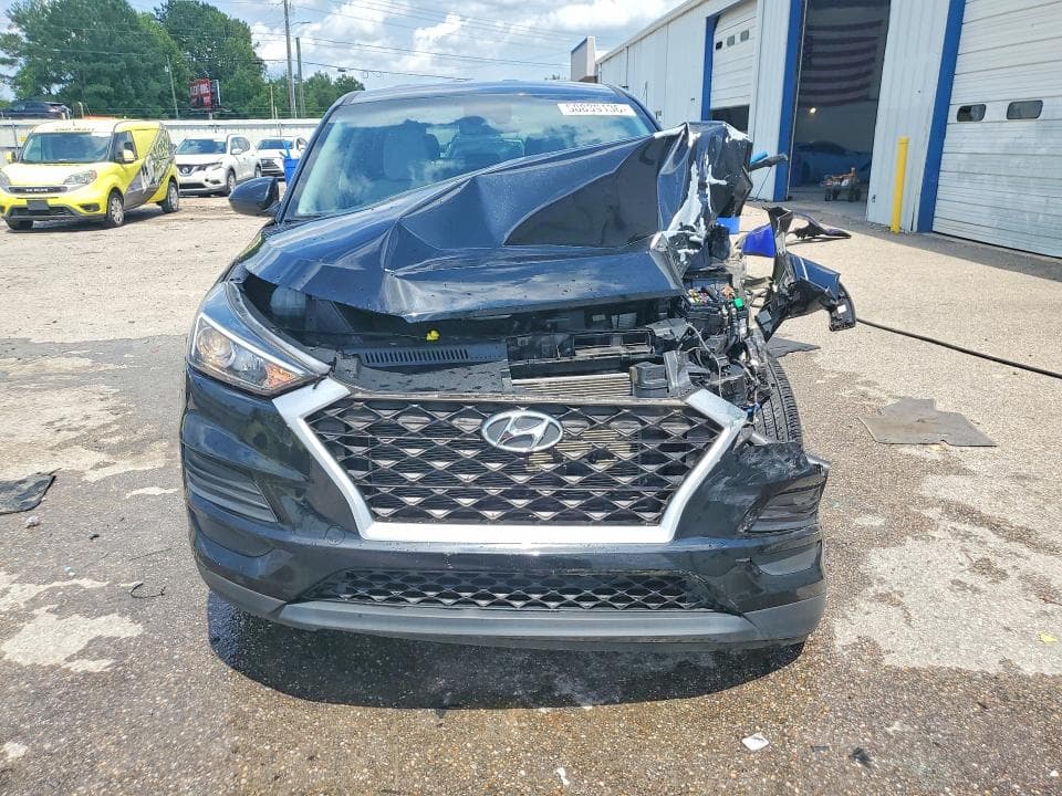 2021 HYUNDAI TUCSON SE 5