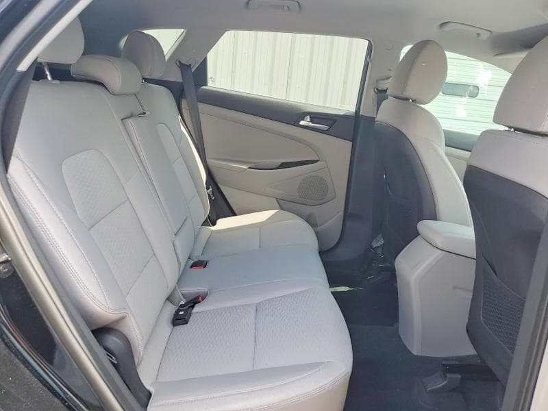 2021 HYUNDAI TUCSON SE 10
