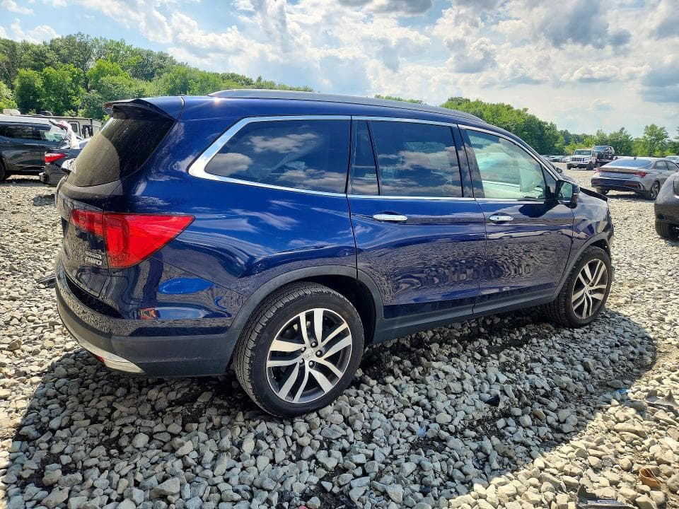 2018 HONDA PILOT TOURING 3