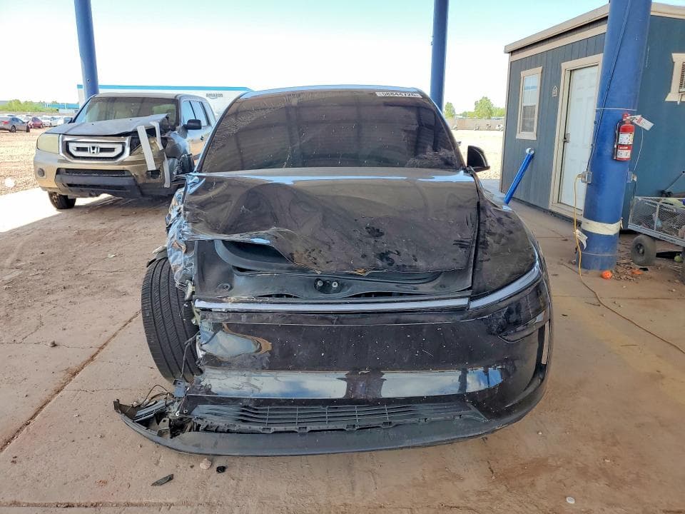 2026 TESLA MODEL Y 5