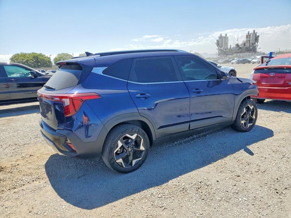 2024 KIA SELTOS EX 3
