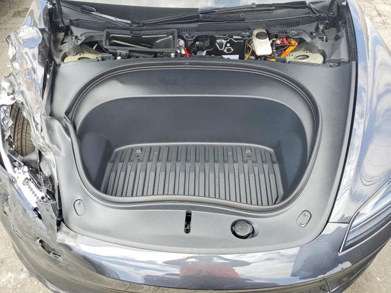 2026 TESLA MODEL 3 11