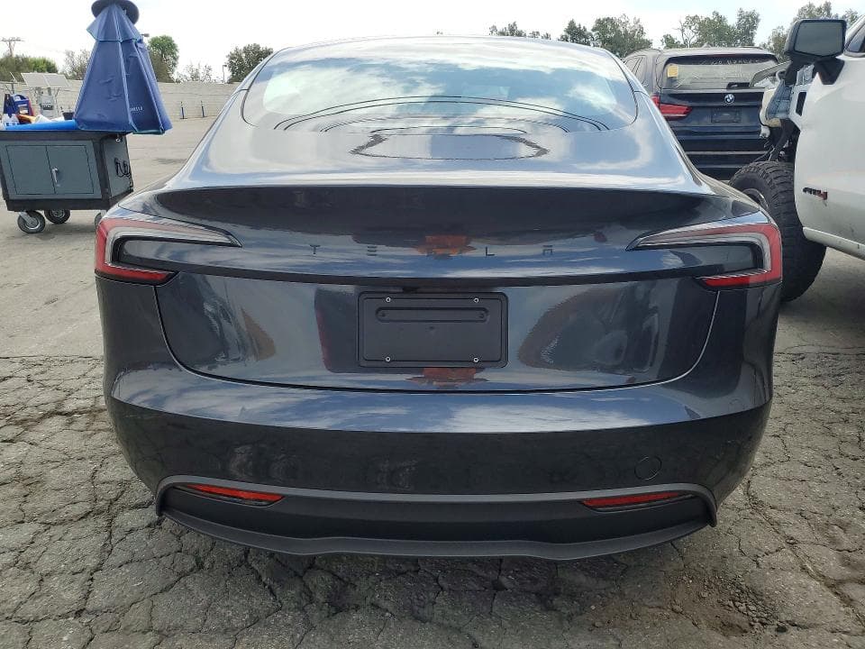 2026 TESLA MODEL 3 6
