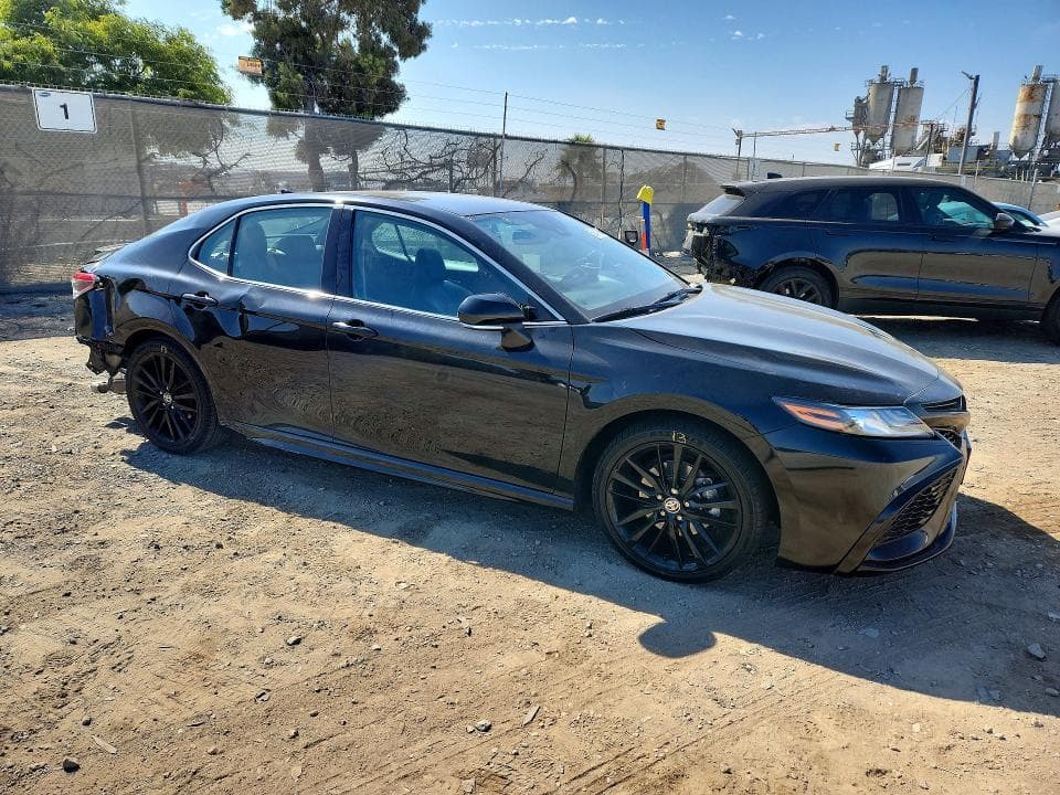2024 TOYOTA CAMRY XSE 4