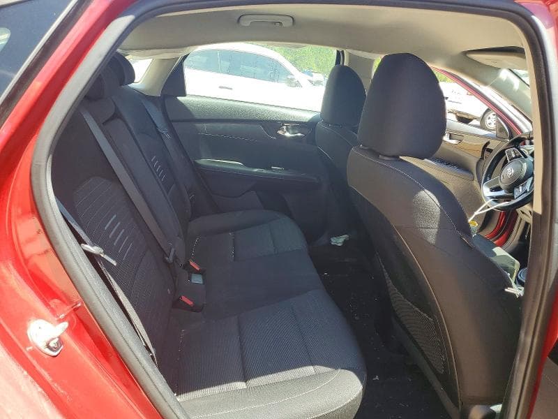 2019 KIA FORTE S S 10
