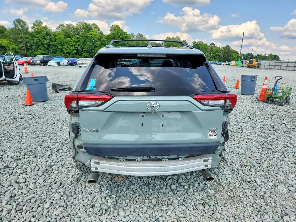 2023 TOYOTA RAV4 XLE XLE 6