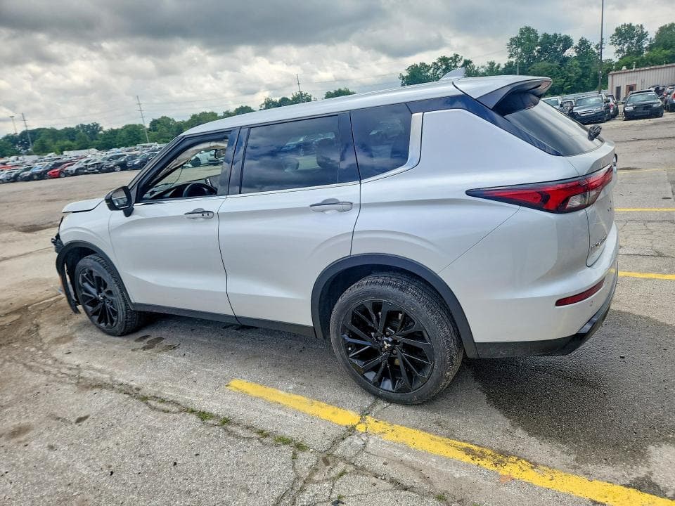 2023 MITSUBISHI OUTLANDER SE 2